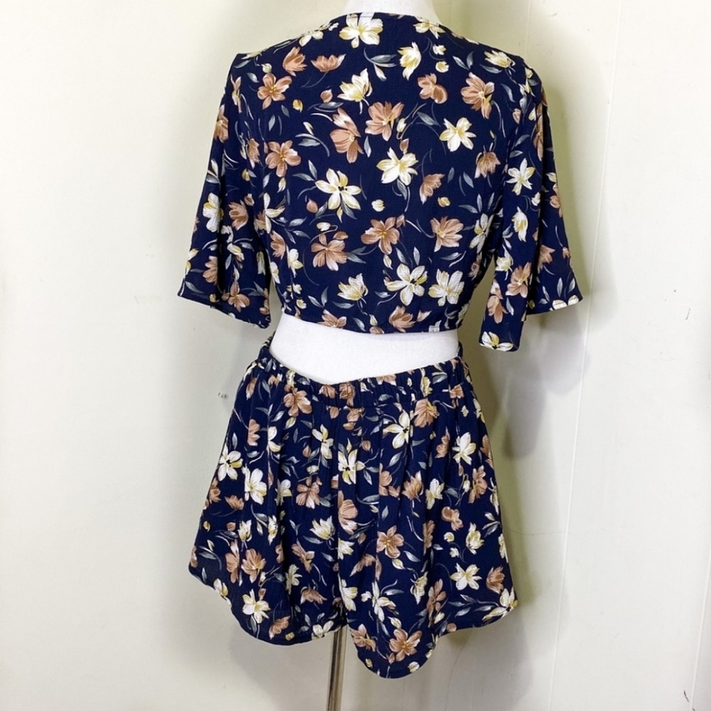 2pc Short Set - Picture 5 of 9